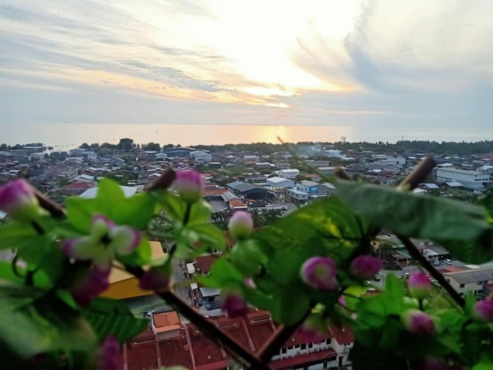 Sekinchan Seaview Homestay L143 High View Dış mekan fotoğraf